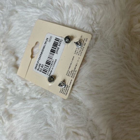 Forever 21 Fashion Earrings - Picture 4 of 4